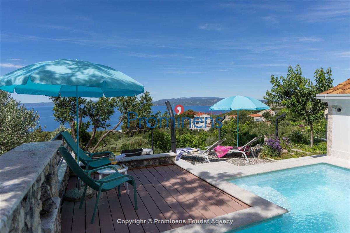 Alleinstehende Villa Kety mit Pool in Makarska, Atemberaubende Natur, Meerblick und beheizter Pool