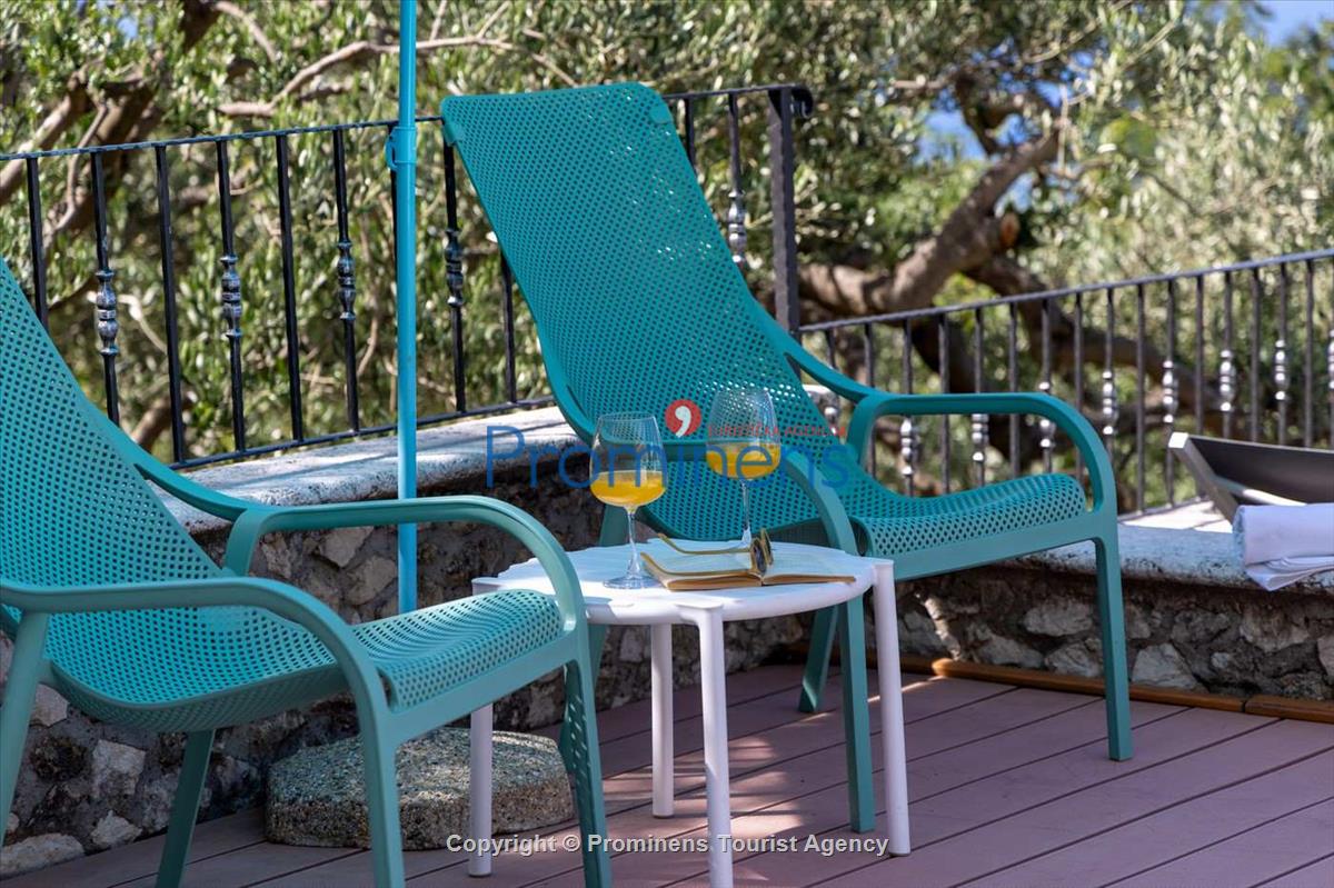Alleinstehende Villa Kety mit Pool in Makarska, Atemberaubende Natur, Meerblick und beheizter Pool