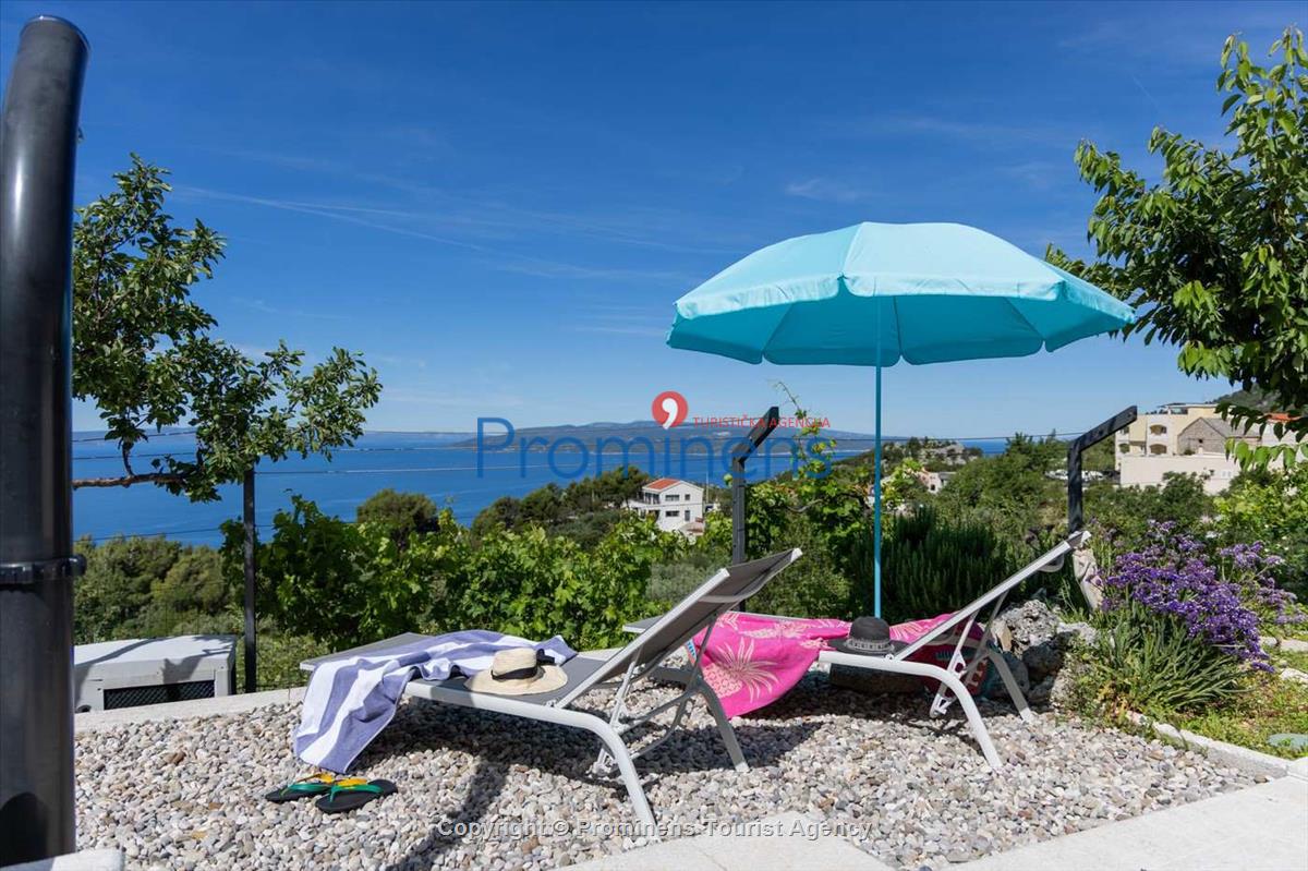 Alleinstehende Villa Kety mit Pool in Makarska, Atemberaubende Natur, Meerblick und beheizter Pool