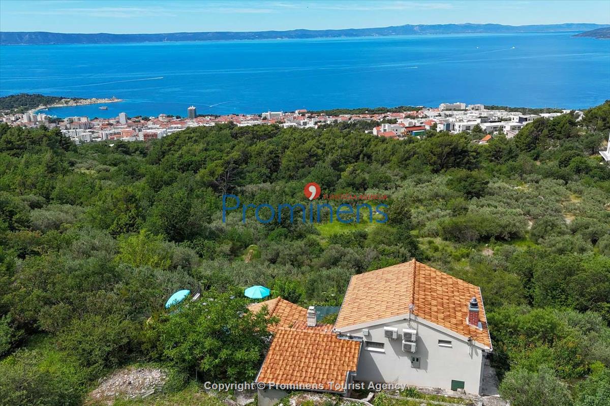 Alleinstehende Villa Kety mit Pool in Makarska, Atemberaubende Natur, Meerblick und beheizter Pool