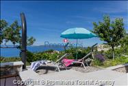 Alleinstehende Villa Kety mit Pool in Makarska, Atemberaubende Natur, Meerblick und beheizter Pool