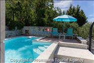Alleinstehende Villa Kety mit Pool in Makarska, Atemberaubende Natur, Meerblick und beheizter Pool