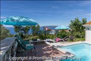 Alleinstehende Villa Kety mit Pool in Makarska, Atemberaubende Natur, Meerblick und beheizter Pool