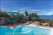 Alleinstehende Villa Kety mit Pool in Makarska, Atemberaubende Natur, Meerblick und beheizter Pool