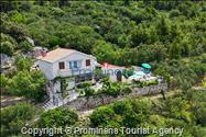 Alleinstehende Villa Kety mit Pool in Makarska, Atemberaubende Natur, Meerblick und beheizter Pool
