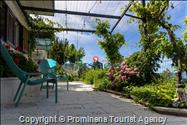 Alleinstehende Villa Kety mit Pool in Makarska, Atemberaubende Natur, Meerblick und beheizter Pool