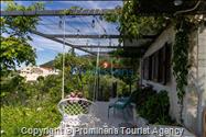 Alleinstehende Villa Kety mit Pool in Makarska, Atemberaubende Natur, Meerblick und beheizter Pool