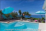 Alleinstehende Villa Kety mit Pool in Makarska, Atemberaubende Natur, Meerblick und beheizter Pool